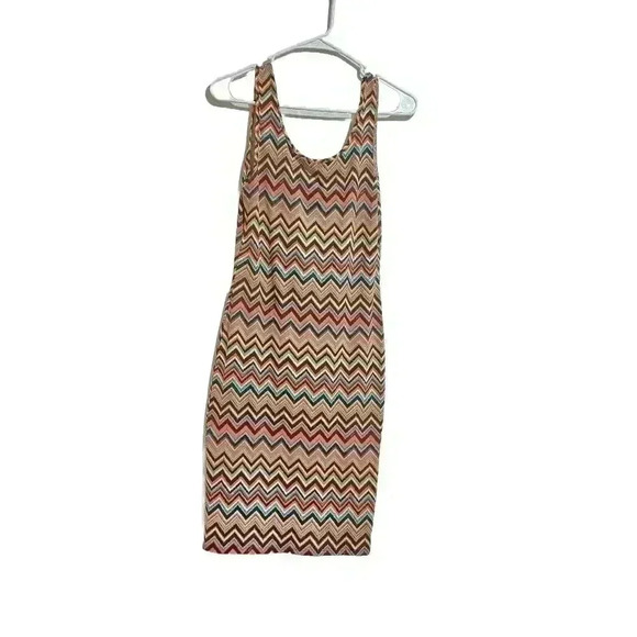 Zig-Zag Patterned Sleeveless Bodycon Dress - Picture 5 of 6